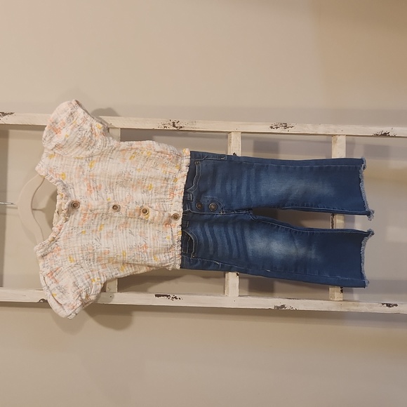 Jessica Simpson Top and Bell Bottom Outfit 18 Months - Picture 1 of 9